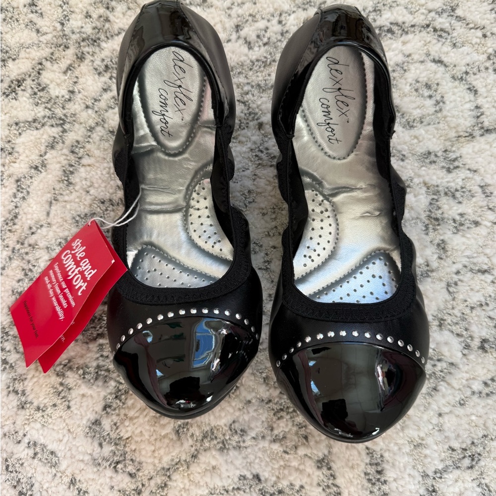 Dexflex comfort  Black Flats with Silver Accents